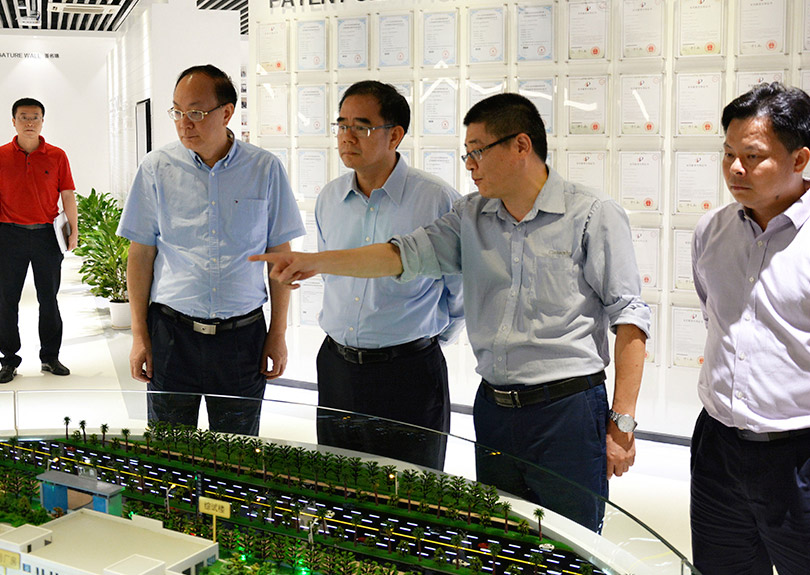 领导来访: 2018.10东莞市委书记梁维东37000a威尼斯调研 领导来访: 2018.10东莞市委书记梁维东37000a威尼斯调研